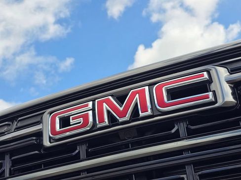 Used 2026 GMC Terrain AT4 AWD/4WD image 9