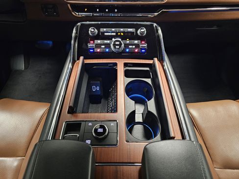 Used 2023 Lincoln Navigator L Reserve image 23