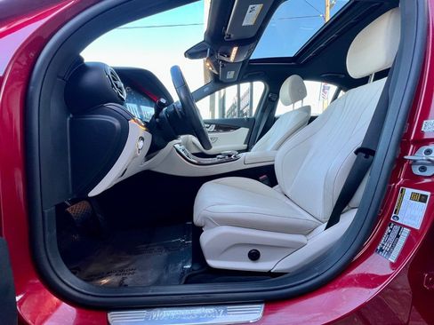 Used 2020 Mercedes-Benz E 450 4MATIC Sedan w/ Parking Assistance Package image 13