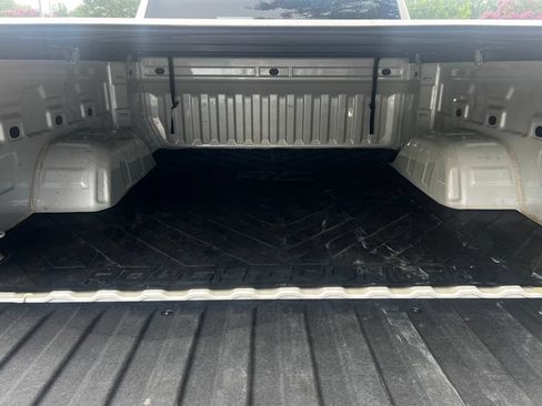Used 2022 Chevrolet Silverado 1500 LTZ AWD/4WD image 19