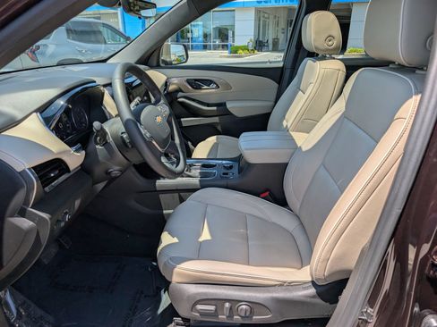 Used 2023 Chevrolet Traverse Premier AWD/4WD image 20