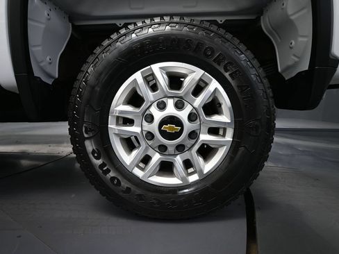 Used 2022 Chevrolet Silverado 2500 LT AWD/4WD image 16