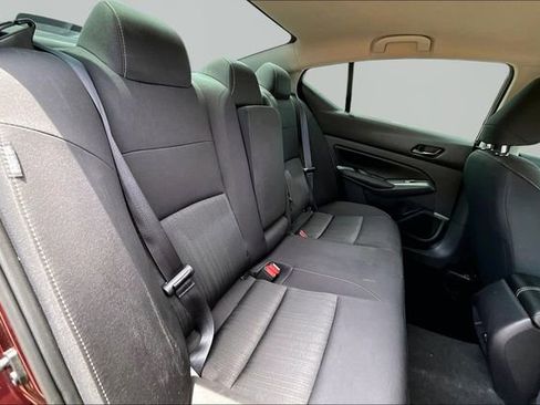 Used 2024 Nissan Altima 2.5 SV FWD image 28