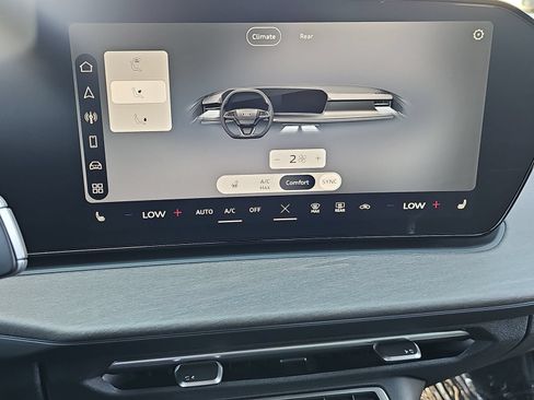 New 2026 Audi Q3 quattro 2.0T AWD/4WD image 26