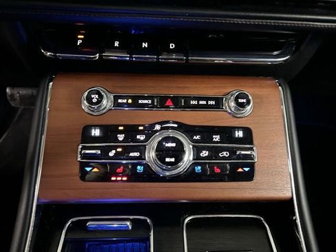 Used 2020 Lincoln Aviator Reserve w/ Equipment Group 201A image 18