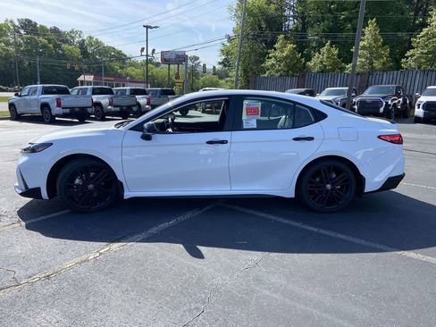 New 2026 Toyota Camry Hybrid image 6
