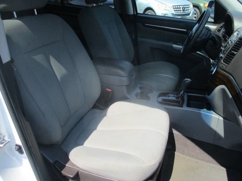 Used 2012 Hyundai Santa Fe GLS image 7