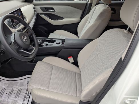 Certified 2023 Nissan Rogue SV image 17