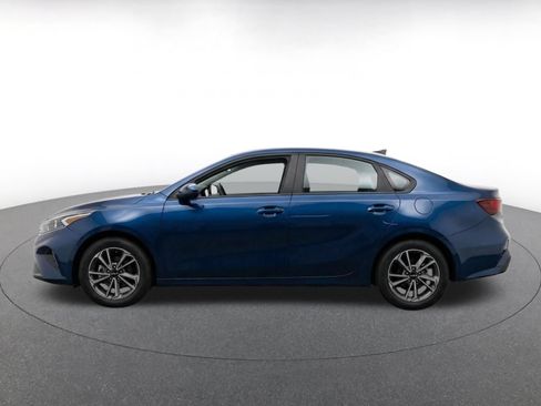 Used 2024 Kia Forte LXS FWD image 4