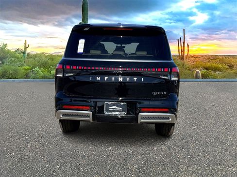 New 2026 INFINITI QX80 Pure image 5