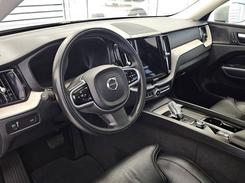 Certified 2022 Volvo XC60 B6 Inscription w/ Climate Package image 23