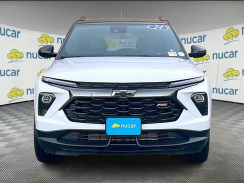 Used 2024 Chevrolet TrailBlazer RS w/ Driver Confidence Package image 2