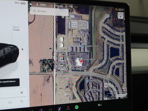 Used 2022 Tesla Model 3 Performance image 9