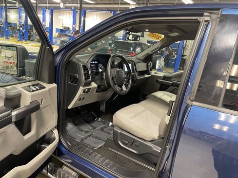 Used 2020 Ford F150 XLT w/ Equipment Group 302A Luxury AWD/4WD image 24