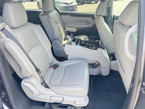 Used 2024 Honda Odyssey EX-L image 18