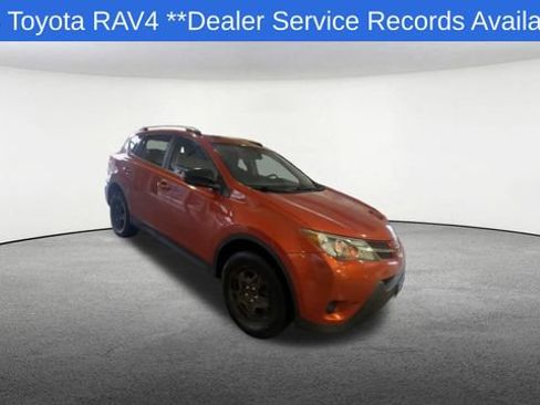 Used 2015 Toyota RAV4 LE image 2