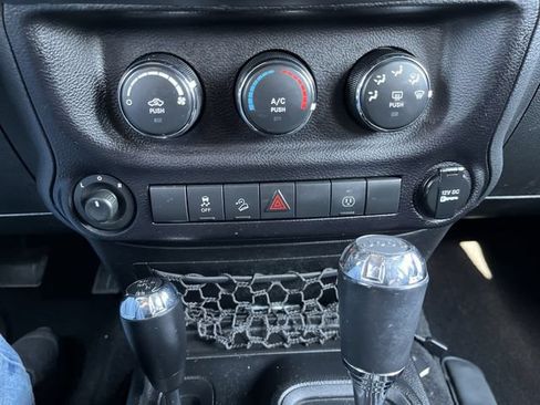 Used 2014 Jeep Wrangler Sahara w/ Dual Top Group AWD/4WD image 18