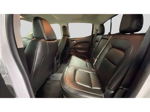 Used 2021 Chevrolet Colorado LT w/ LT Convenience Package AWD/4WD image 15