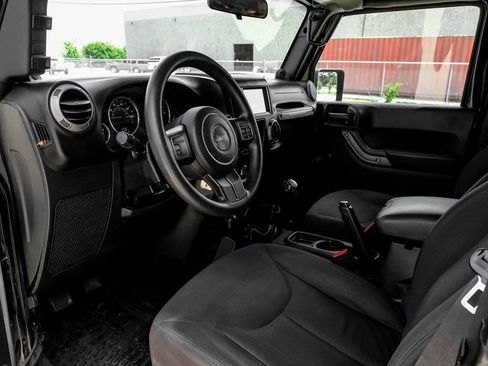 Used 2014 Jeep Wrangler Sport AWD/4WD image 3