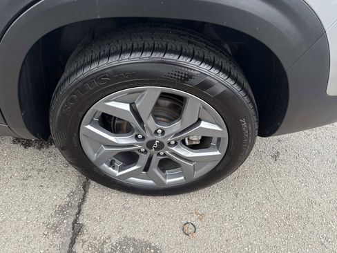 Used 2024 Kia Seltos LX image 12