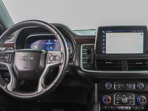 Used 2022 Chevrolet Tahoe Z71 w/ Z71 Off-Road Package image 18