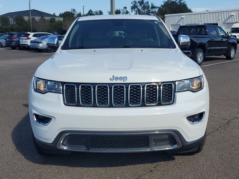 Used 2017 Jeep Grand Cherokee Limited image 19