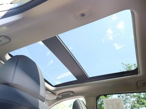 Certified 2025 Nissan Rogue SV w/ SV Premium Package FWD image 10