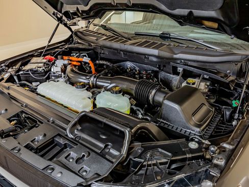 Used 2025 Ford F150 Lariat w/ Equipment Group 502A High image 40