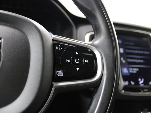 Used 2020 Volvo XC90 T6 Momentum AWD/4WD image 10