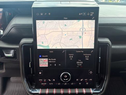 Used 2025 GMC Yukon AT4 AWD/4WD image 19