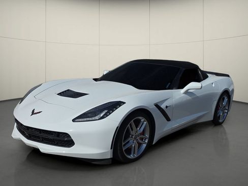 Used 2019 Chevrolet Corvette Stingray Convertible w/ 3LT Preferred Equipment Group RWD image 4