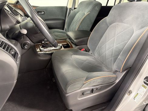 Used 2019 Nissan Armada SV w/ Driver Package RWD image 5