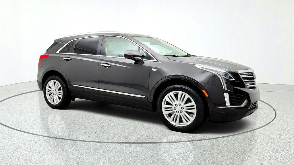 Used 2018 Cadillac XT5 Premium Luxury FWD image 3