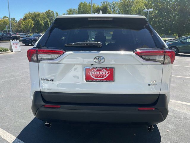 Used 2025 Toyota RAV4 LE AWD/4WD image 9