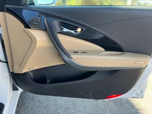 Used 2013 Hyundai Azera w/ Technology Pkg FWD image 22