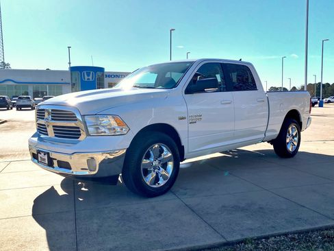 Used 2019 RAM 1500 Big Horn image 3