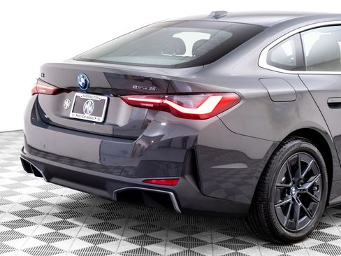 Used 2023 BMW i4 eDrive35 w/ Premium Package image 36