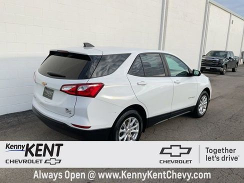 Used 2021 Chevrolet Equinox LS w/ LS Convenience Package image 4