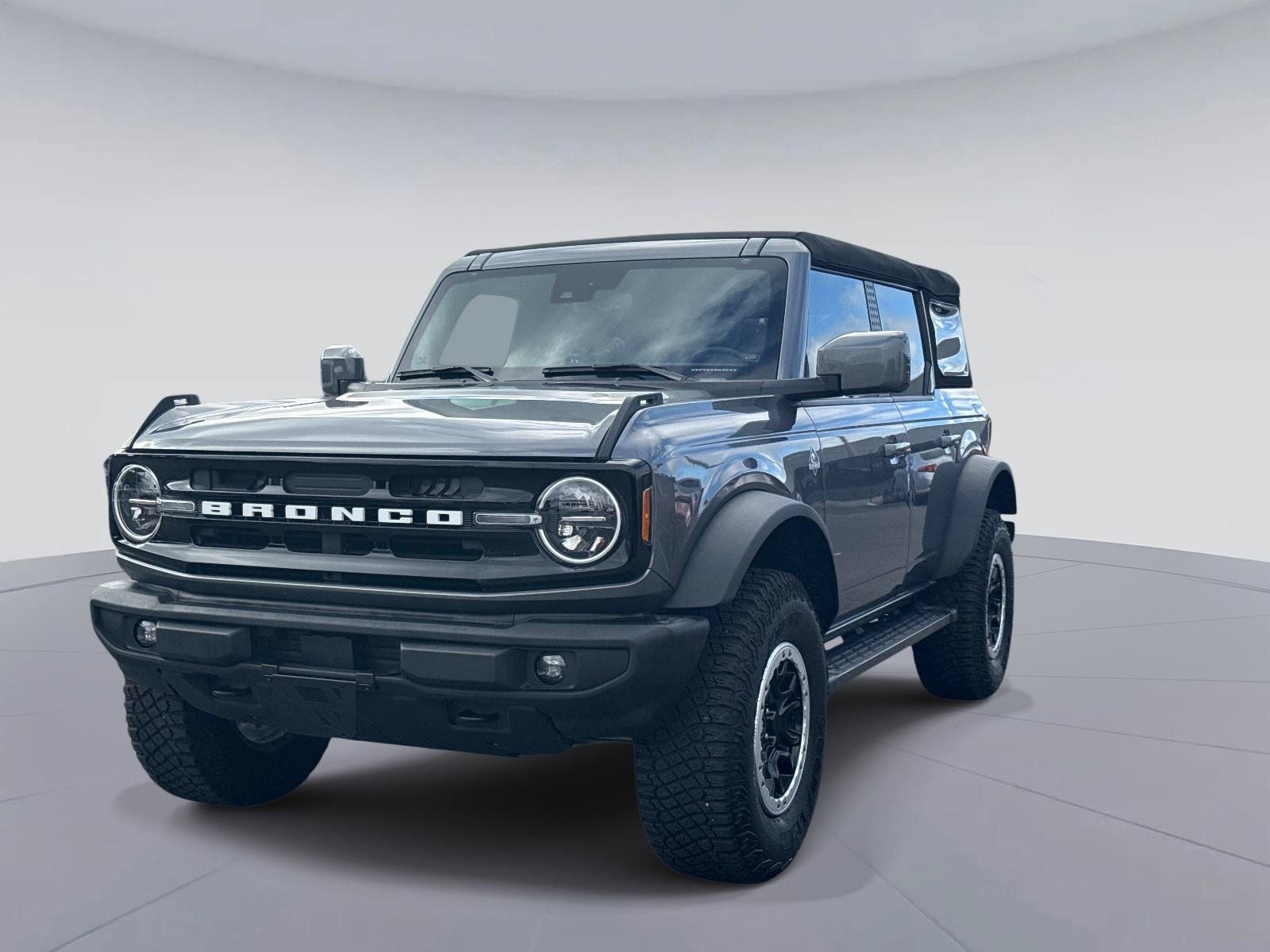 Used 2023 Ford Bronco Outer Banks w/ Sasquatch Package AWD/4WD image 8