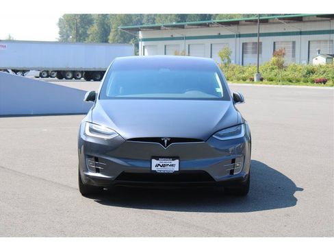 Used 2017 Tesla Model X 75D AWD/4WD image 5