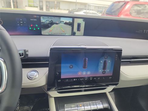 New 2026 Lincoln Nautilus Reserve w/ Jet Appearance Package image 32