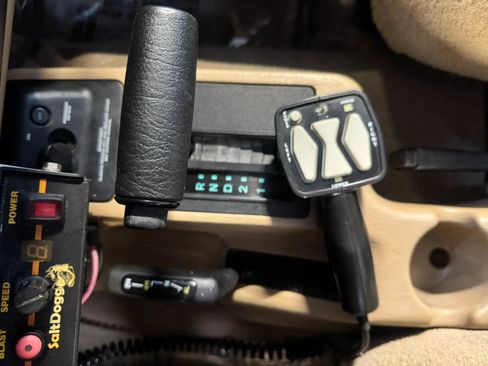 Used 2000 Jeep Wrangler Sahara AWD/4WD image 16