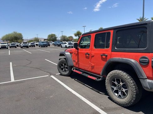 Used 2019 Jeep Wrangler Unlimited Rubicon AWD/4WD image 4