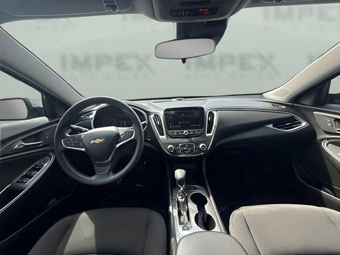 Used 2024 Chevrolet Malibu LS FWD image 7