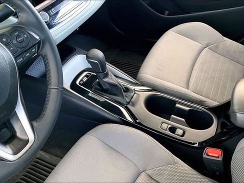 Used 2025 Toyota Corolla SE FWD image 15