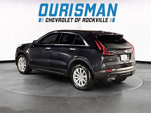 Used 2022 Cadillac XT4 Luxury w/ Cold Weather Package image 4