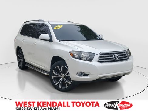 Used 2010 Toyota Highlander Base image 1
