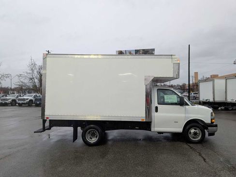 New 2024 Chevrolet Express 3500 w/ Power Convenience Package image 7