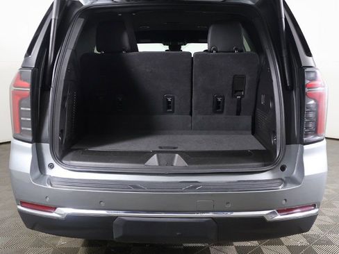Used 2025 Chevrolet Tahoe LT AWD/4WD image 17