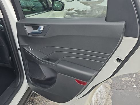 Used 2022 Ford Escape Titanium w/ Class II Trailer Tow Package image 38